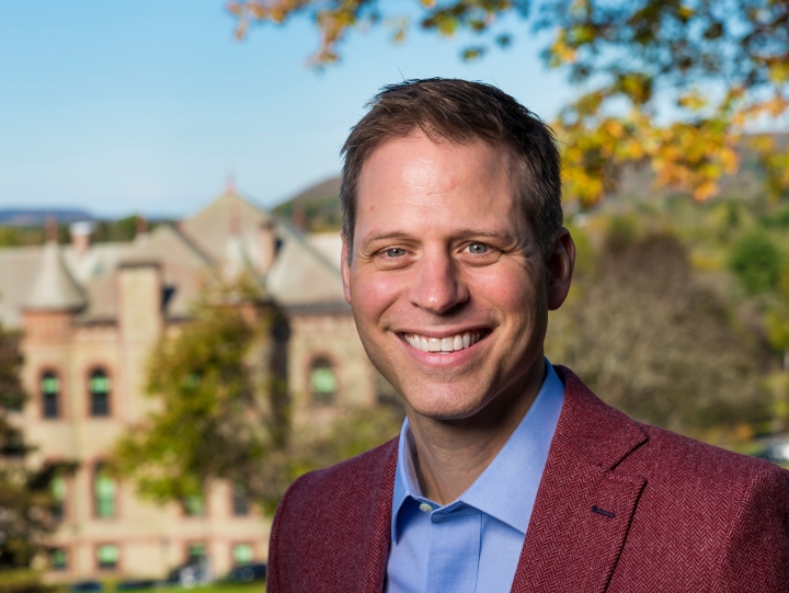 Paul J. McLoughlin II headshot image