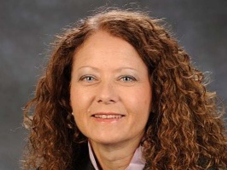 Dee Siscoe headshot image