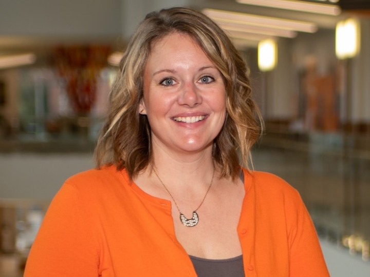 Dr. Susannah Marshman 